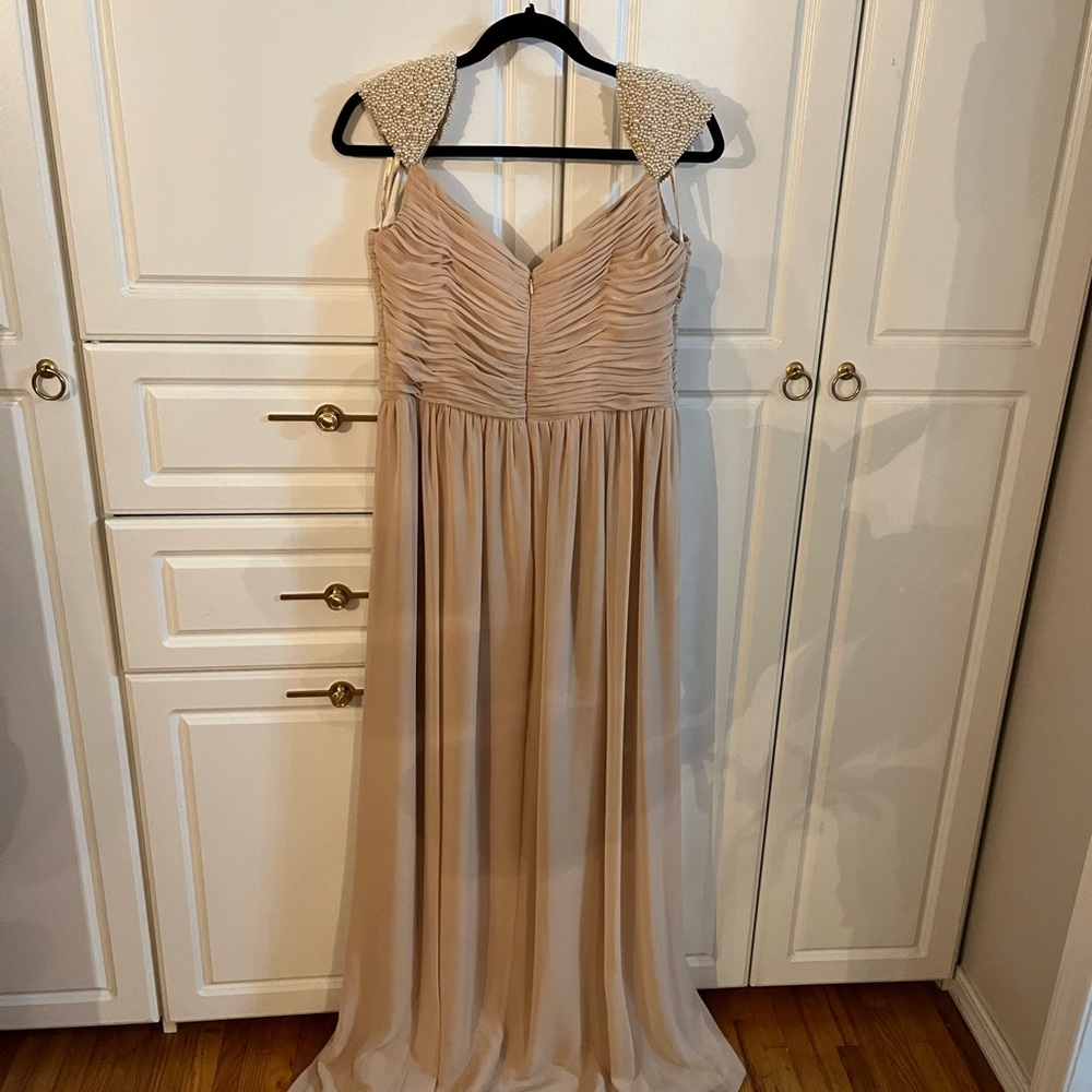 Beautiful Pearl gown - Picture 5 of 5